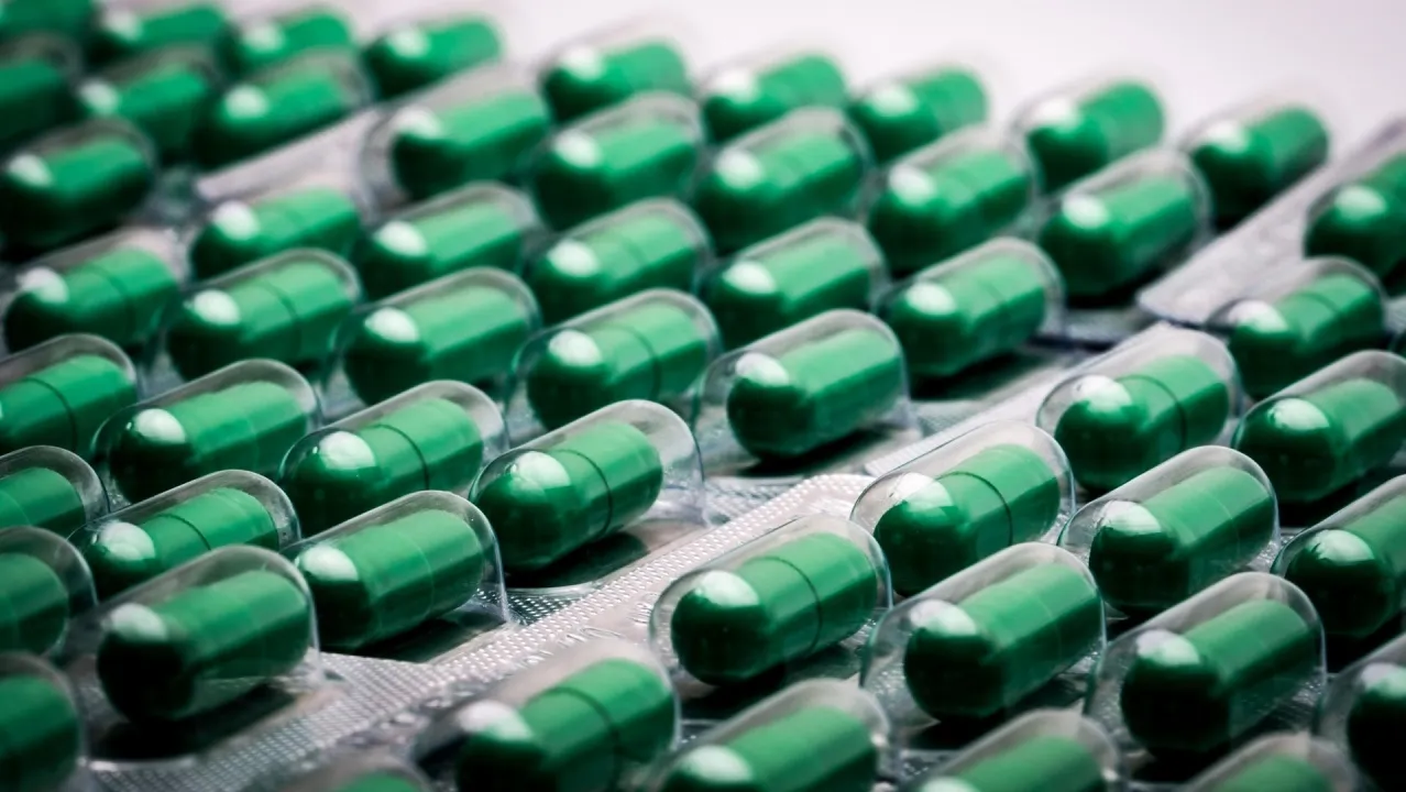 Green Cannula